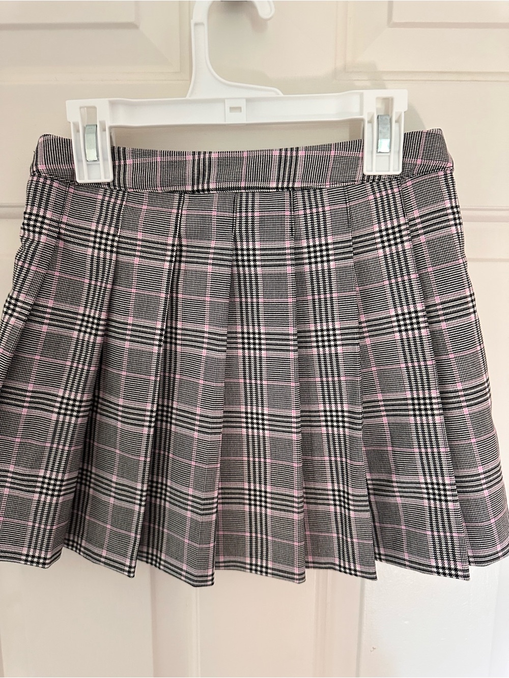 Cat & Jack Gray Plaid Pleated Skirt with Pink Trim